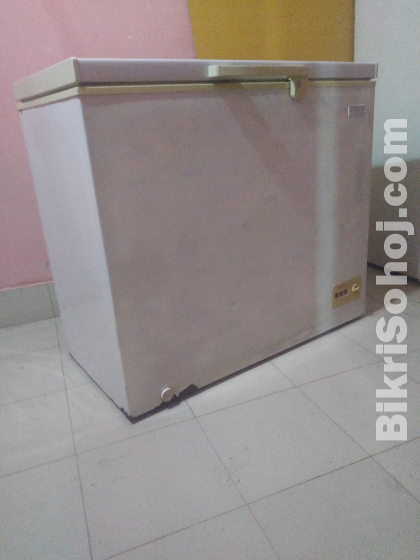 Esquire 200 Litre Deep Fridge